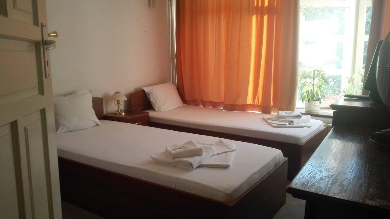 Family Hotel Rositsa 塞夫利耶沃 外观 照片